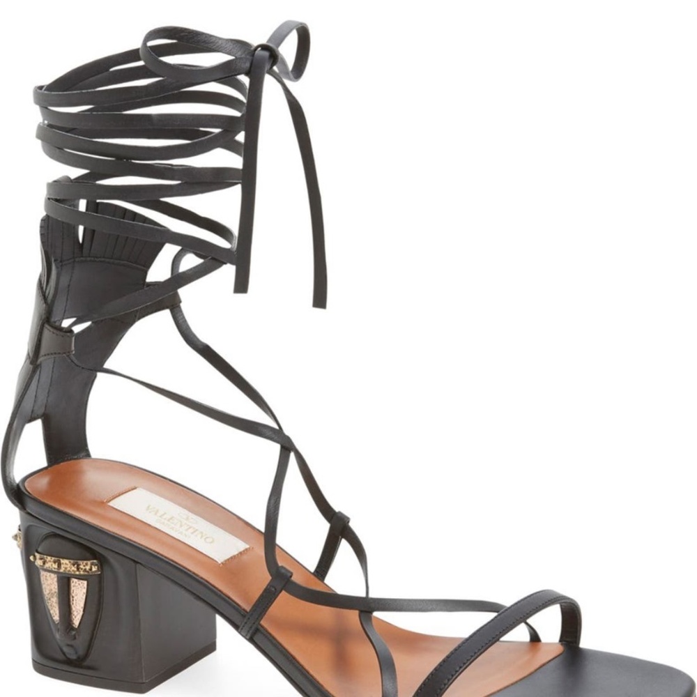 Sandals - Picture 8 of 8